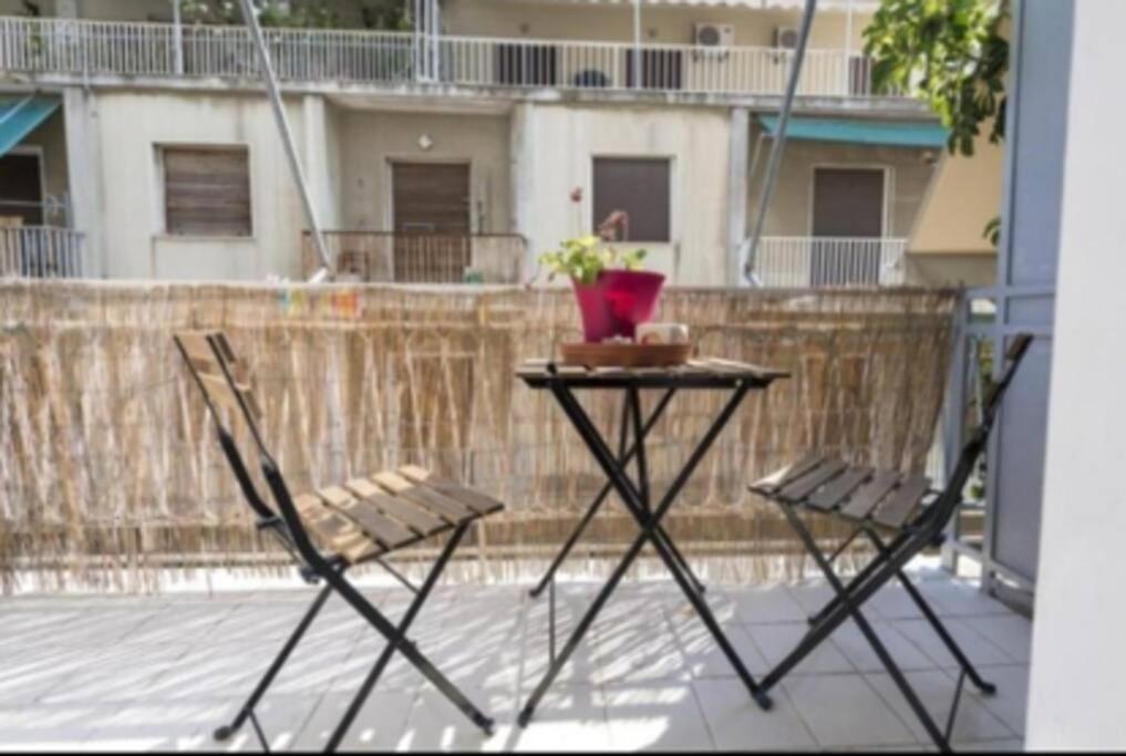 Lovely Two Bedroom Apt In Ampelokipoi Athens Ngoại thất bức ảnh